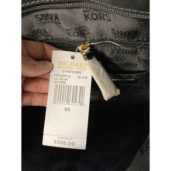 MICHAEL KORS, NWT LAGE BLACK SMOOTH LEATHER SHOULDER BAG - Picture 13 of 15